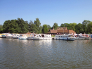 Malthouse Broad - Shop and pub moorings