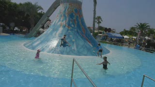The Water Volcano - Watch Nina go!!