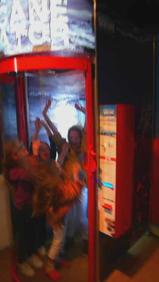 Kahra, Joely, Nina and Yves in the wind machine